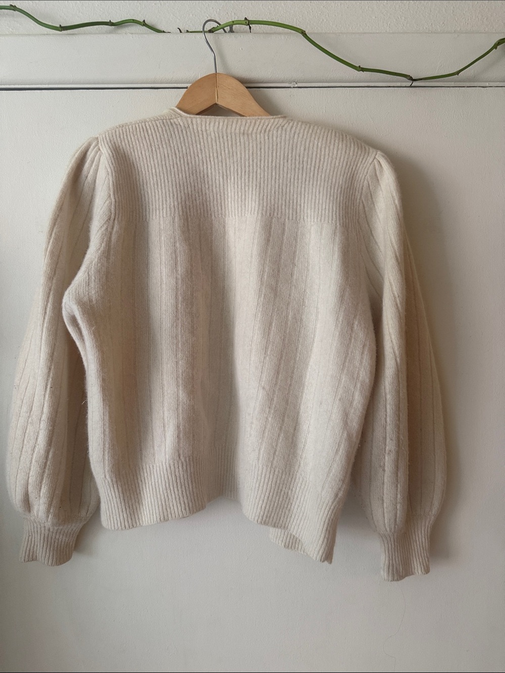 Soft Ivory Ribbed Button-Front Women's Cardigan - Picture 3 of 4